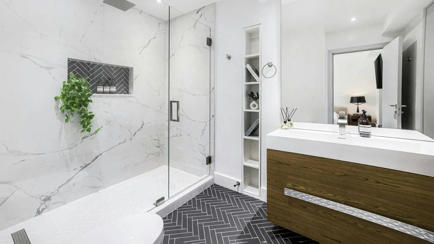 Bathroom Accessories for Modern Indian Homes