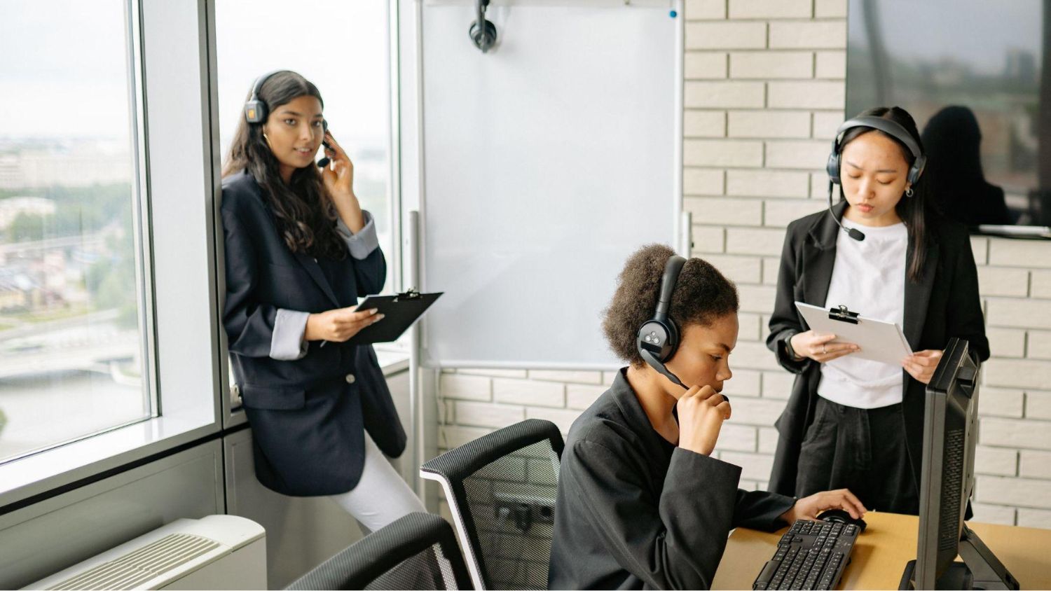 How Shop Door Hardware Supports Daily Business Operations