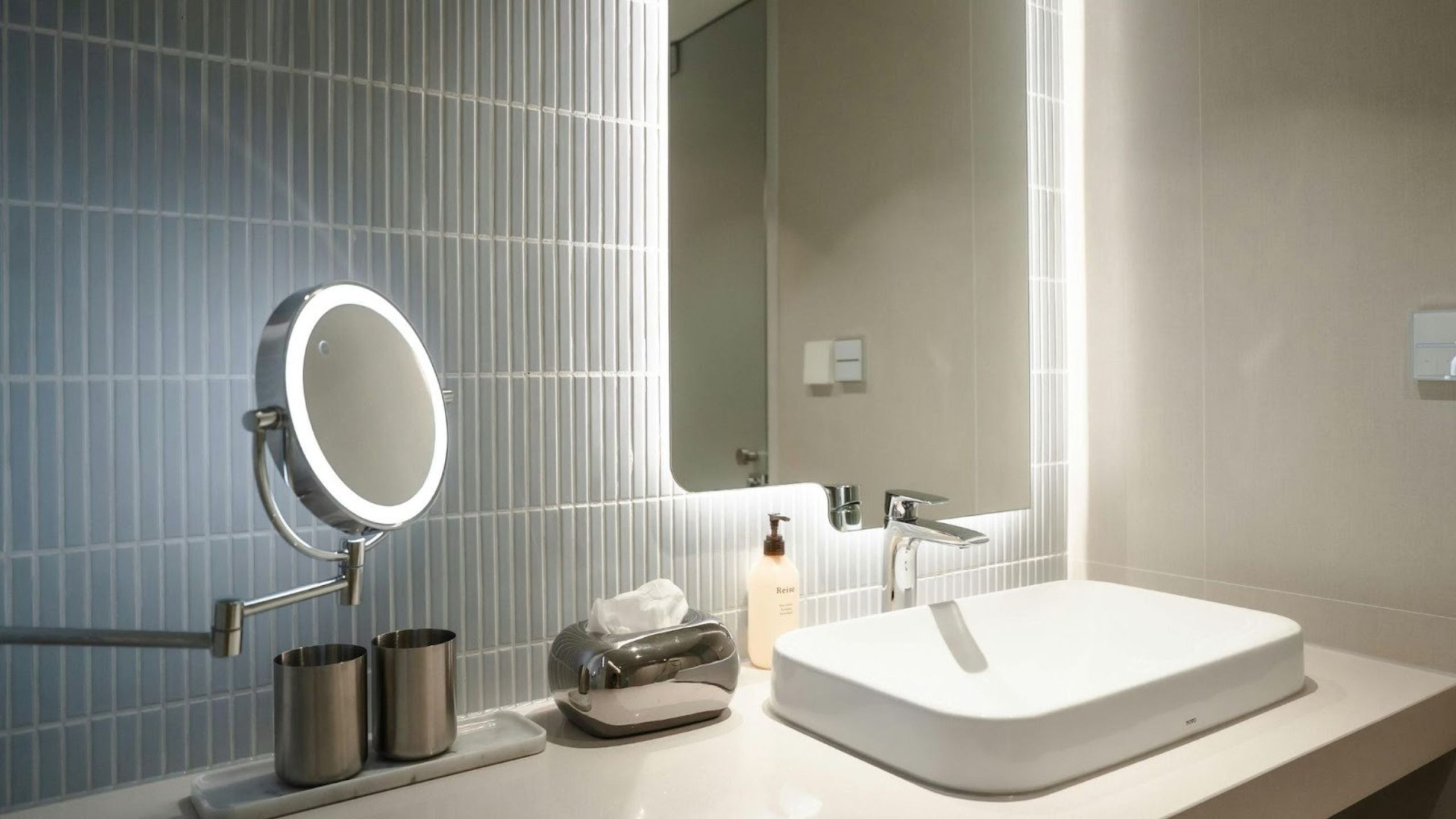 Bathroom accessories